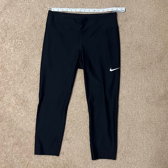 Black DriFit Nike 3/4 Leggings - Picture 1 of 3